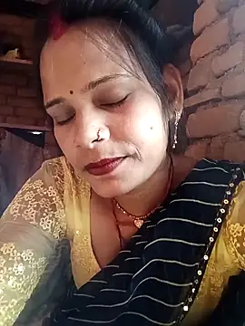 Snapshot of Hot_ree64 chatting on April 2, 2026, 8:45 am Hot ree64 online show from April 2, 2026, 8:45 am