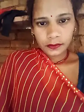 Snapshot of Hot_ree64 chatting on April 3, 2026, 9:29 am Hot ree64 online show from April 3, 2026, 9:29 am