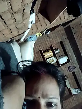 Snapshot of Hot_ree64 chatting on April 4, 2026, 3:42 pm Hot ree64 online show from April 4, 2026, 3:42 pm