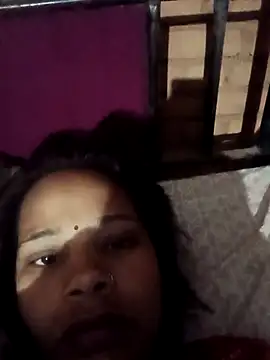 Snapshot of Hot_ree64 chatting on April 5, 2026, 11:46 pm Hot ree64 online show from April 5, 2026, 11:46 pm