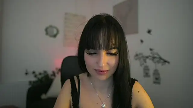 Snapshot of Shiningstarnew18 chatting on February 14, 2026, 7:54 pm Shiningstarnew18 online show from February 14, 2026, 7:54 pm