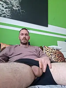 Snapshot of Dernachbar89 chatting on February 4, 2026, 1:28 pm Dernachbar89 online show from February 4, 2026, 1:28 pm