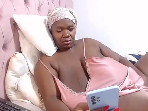 MissConniexxx online show from April 29, 2026, 12:53 pm