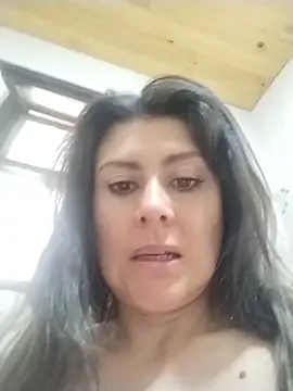 Lyonette reading1 online show from April 3, 2026, 5:11 pm