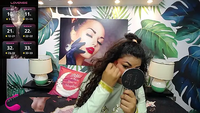 Snapshot of yaazhinii chatting on March 25, 2026, 11:38 am yaazhinii online show from March 25, 2026, 11:38 am