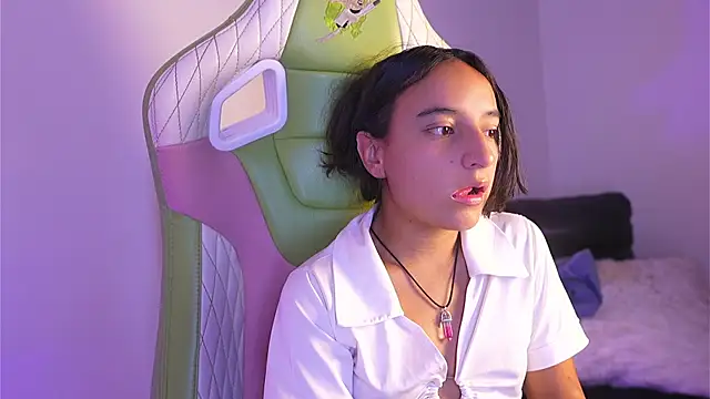  emily jonexs online show from May 28, 2026, 4:26 pm