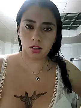 ashleymonroe4 online show from April 16, 2026, 12:44 am