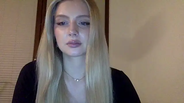 MayaWetDream online show from April 7, 2026, 7:47 pm