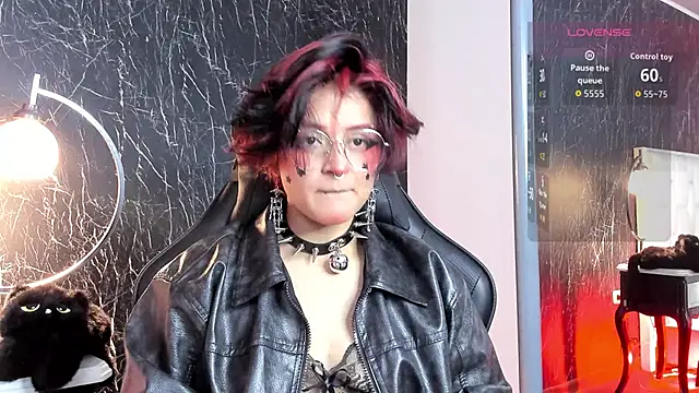 YuuMiko online show from April 2, 2026, 12:36 pm