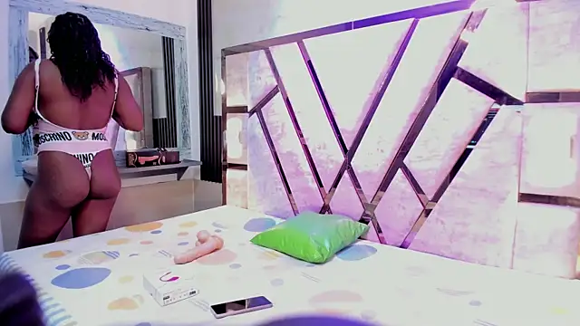 salem rosee online show from April 8, 2026, 1:38 am