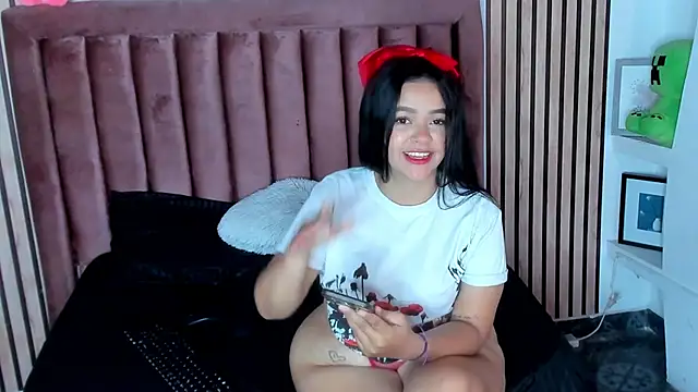 Imtokio  online show from April 8, 2026, 8:20 pm