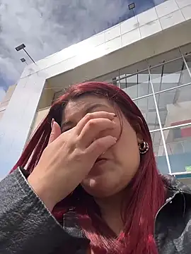 Lia-Moon77 online show from April 8, 2026, 7:03 pm