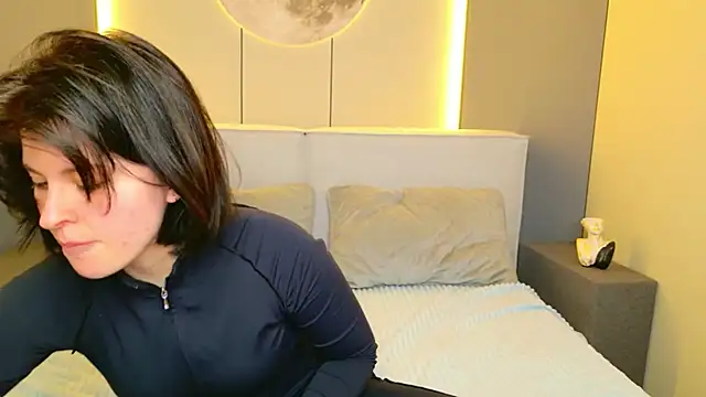 Snapshot of Milana_Bold chatting on March 19, 2026, 8:35 pm Milana Bold online show from March 19, 2026, 8:35 pm