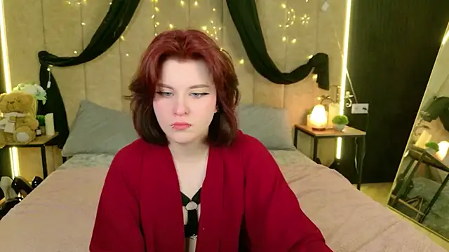 Snapshot of Milana_Bold chatting on May 17, 2026, 9:11 pm Milana Bold online show from May 17, 2026, 9:11 pm