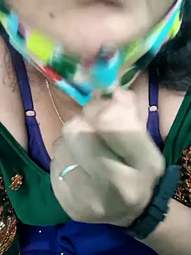 Snapshot of Tamilkannadacouple chatting on February 28, 2026, 4:30 pm Tamilkannadacouple online show from February 28, 2026, 4:30 pm