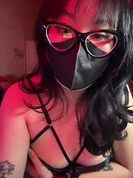 HaleyKin online show from April 1, 2026, 7:33 pm