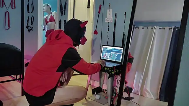 bellaskeykeeper online show from February 14, 2026, 5:26 am