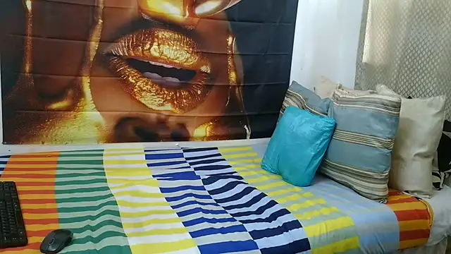 Queenteex6992 online show from August 5, 2026, 7:55 am
