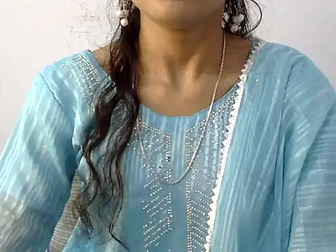 Mehaak  online show from April 27, 2026, 6:55 am