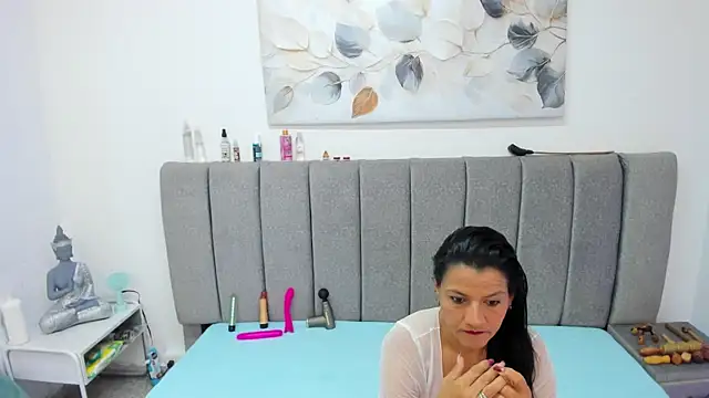 Snapshot of Giselle_James chatting on March 21, 2026, 8:12 pm Giselle James online show from March 21, 2026, 8:12 pm