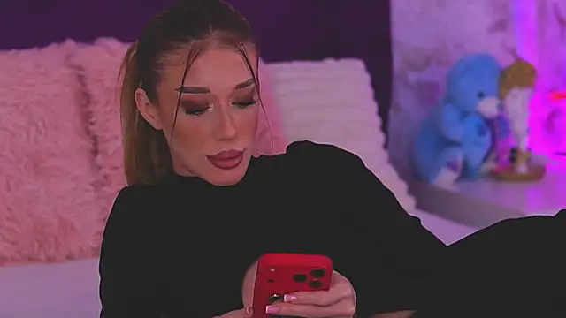 EllinaNuria online show from March 29, 2026, 3:50 am