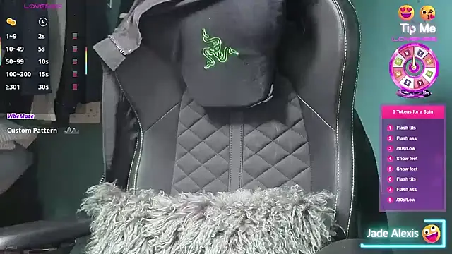 JadeAlexis403 online show from April 15, 2026, 8:21 am