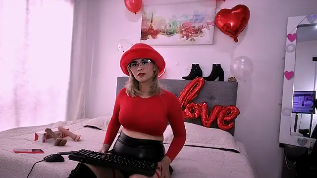 Sharlott 3 online show from February 14, 2026, 1:41 pm