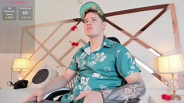 rayan linxx online show from February 16, 2026, 7:32 pm