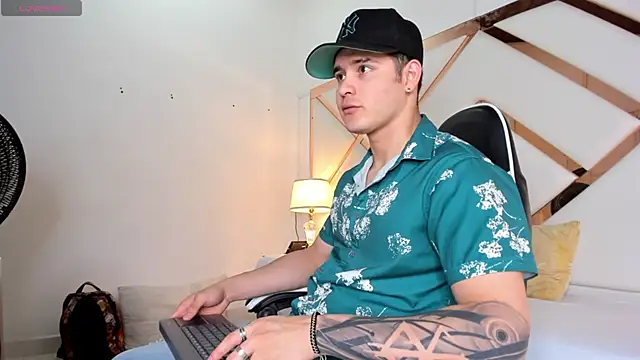 rayan linxx online show from February 26, 2026, 7:13 pm