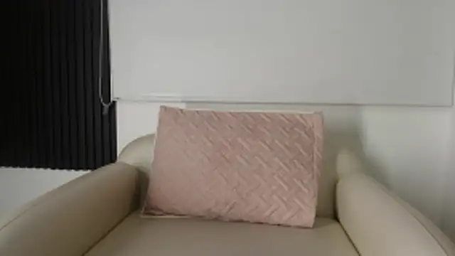 Sharlo Alvarez online show from February 25, 2026, 8:18 pm