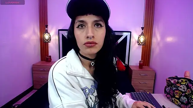 Snapshot of FRANCESCA_LOVE_ chatting on March 6, 2026, 4:58 pm FRANCESCA LOVE online show from March 6, 2026, 4:58 pm