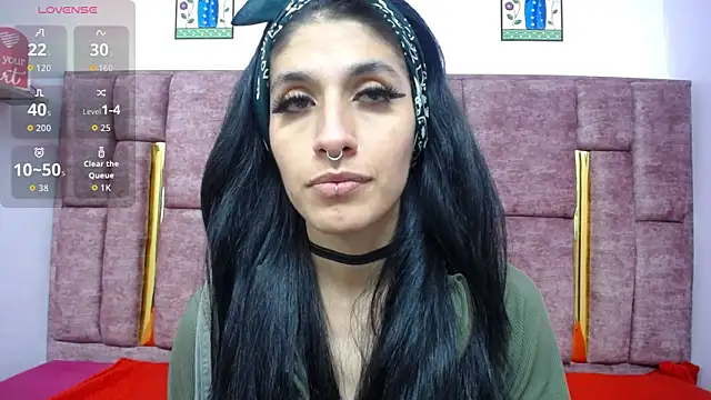 Snapshot of FRANCESCA_LOVE_ chatting on April 10, 2026, 3:23 am FRANCESCA LOVE online show from April 10, 2026, 3:23 am