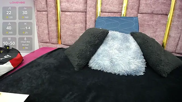 Snapshot of FRANCESCA_LOVE_ chatting on April 11, 2026, 3:22 am FRANCESCA LOVE online show from April 11, 2026, 3:22 am