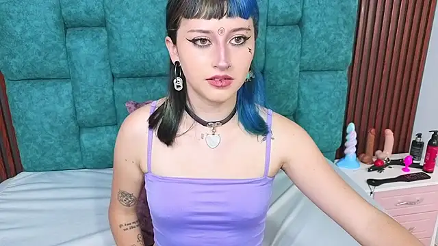 Snapshot of OliviaBonnie chatting on March 1, 2026, 6:54 pm OliviaBonnie online show from March 1, 2026, 6:54 pm