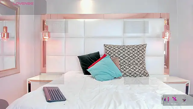 Sebastian Collins  online show from March 2, 2026, 9:32 pm