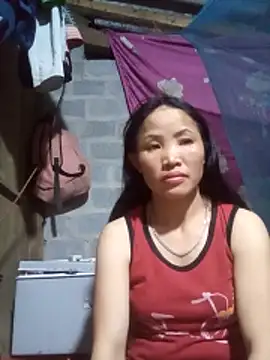 nhynhy11 online show from February 14, 2026, 4:04 pm