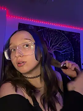 mommynxttie online show from February 28, 2026, 7:09 am