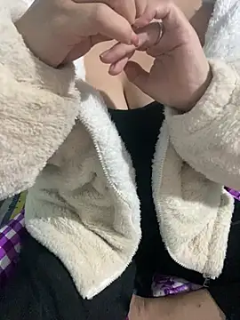 Snapshot of hamoi11 chatting on February 8, 2026, 10:29 am hamoi11 online show from February 8, 2026, 10:29 am