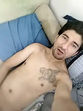 Snapshot of Camilo696903 chatting on March 13, 2026, 4:35 pm Camilo696903 online show from March 13, 2026, 4:35 pm