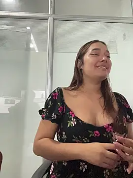 Emily Harpeer online show from March 30, 2026, 11:44 am