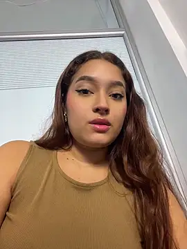 Snapshot of Emily_Harpeer chatting on May 22, 2026, 12:11 pm Emily Harpeer online show from May 22, 2026, 12:11 pm