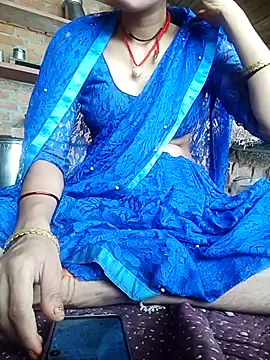 Snapshot of Komal4050 chatting on July 1, 2026, 6:15 am Komal4050 online show from July 1, 2026, 6:15 am