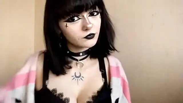 Snapshot of SmilingPatent chatting on February 15, 2026, 1:09 pm SmilingPatent online show from February 15, 2026, 1:09 pm