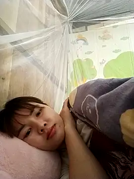 Snapshot of Loyalty-love chatting on February 12, 2026, 1:06 pm Loyalty-love online show from February 12, 2026, 1:06 pm