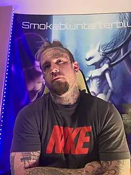 Snapshot of Smokebluntafterblunt chatting on February 13, 2026, 11:06 am Smokebluntafterblunt online show from February 13, 2026, 11:06 am