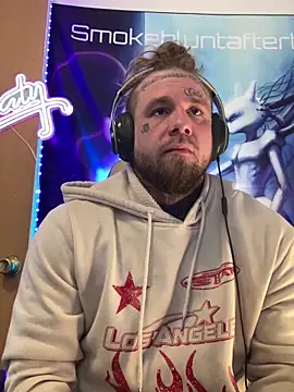 Snapshot of Smokebluntafterblunt chatting on March 1, 2026, 2:19 pm Smokebluntafterblunt online show from March 1, 2026, 2:19 pm