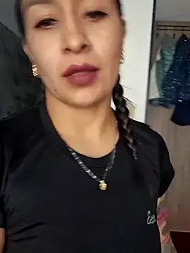 Paola andrade online show from March 25, 2026, 2:23 pm