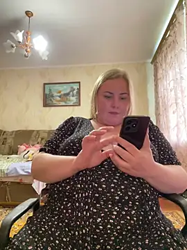Mommy-girl-Lola online show from May 18, 2026, 11:27 am