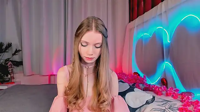 Snapshot of lada2k4 chatting on February 14, 2026, 6:32 am lada2k4 online show from February 14, 2026, 6:32 am