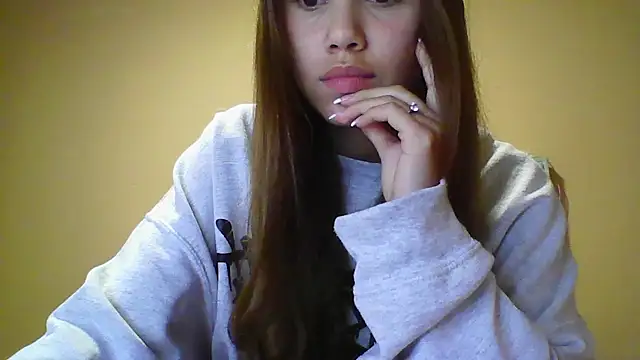 Snapshot of Maf_Girl chatting on February 17, 2026, 12:07 am Maf Girl online show from February 17, 2026, 12:07 am